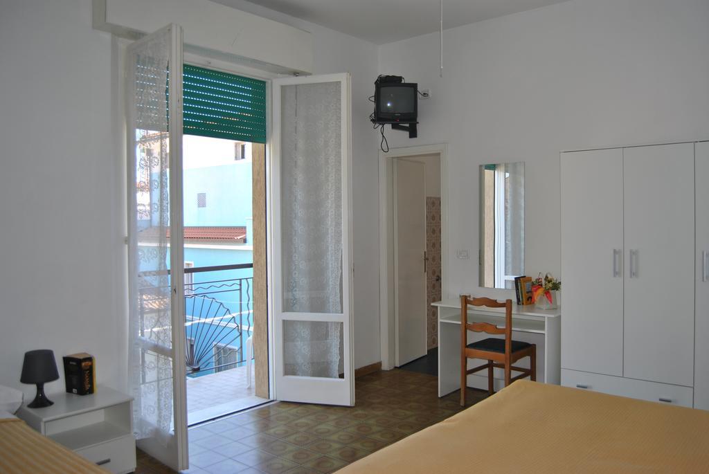 Le Aromatiche B&B Viserbella di Rimini Exteriör bild